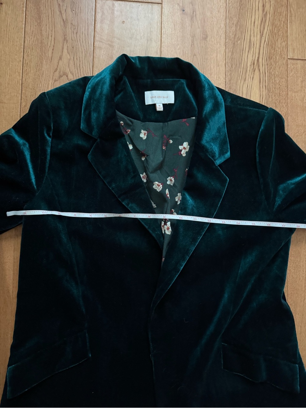 Skies Are Blue Velvet Blazer Jacket in Deep Green - Picture 8 of 12